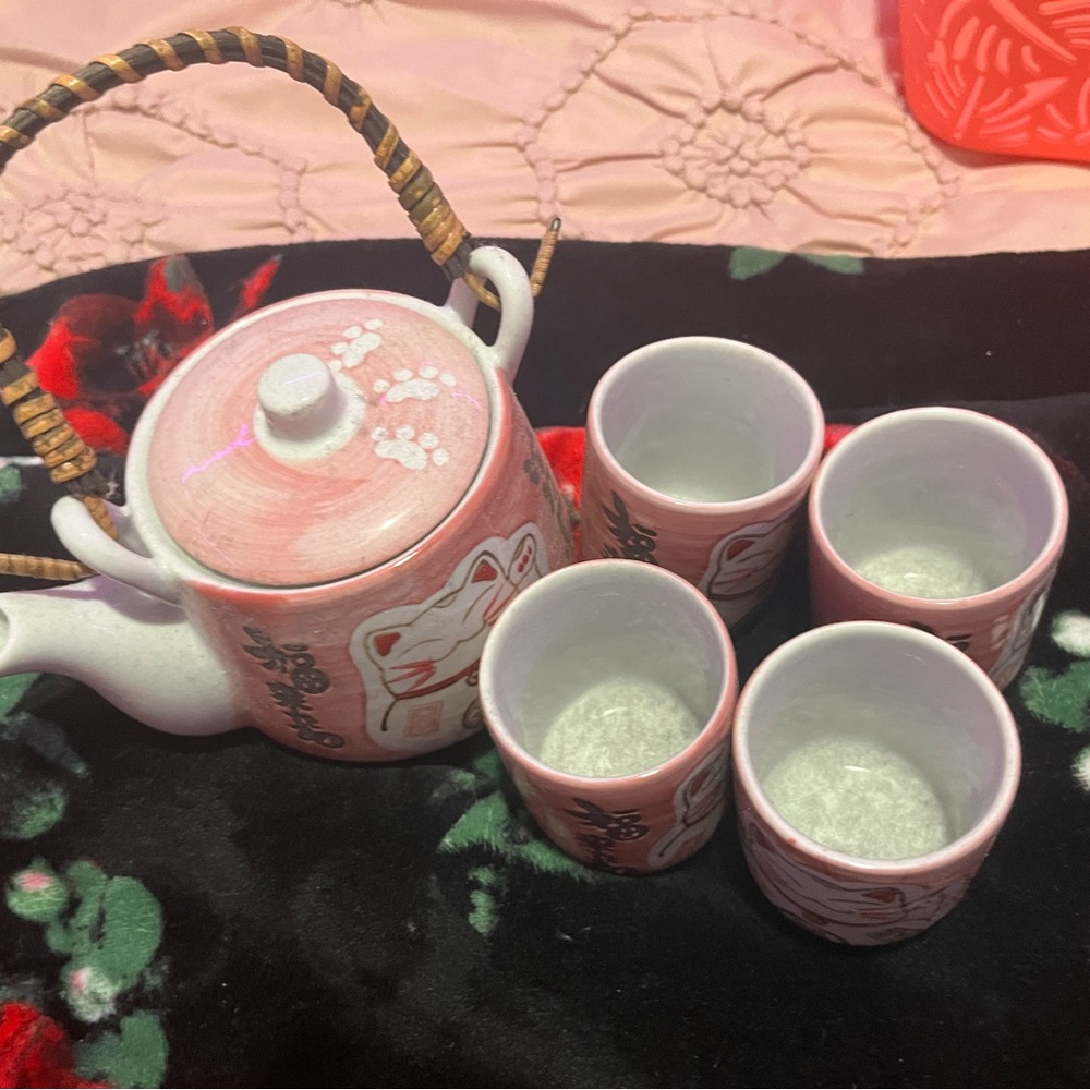 Pink and white japanese tea set